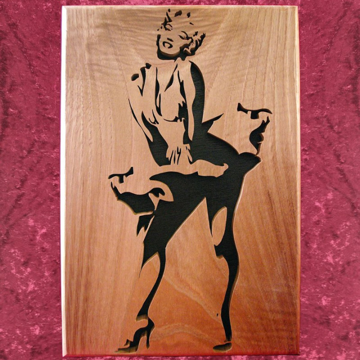 Tableau en bois noble d’une personnalité connu, voilà Maryline Monroe