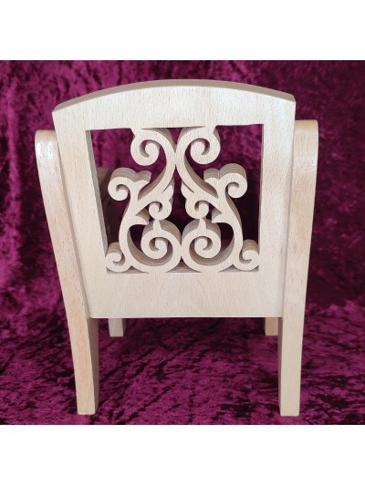 porte plante en bois d'une chaise