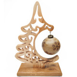 Sapin de noël en bois avec sa boule