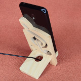 Station d'accueil en bois pour smartphone avec une grande clé de sol
