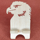 Station D'accueil en bois Pour Smartphone Avec Un aigle