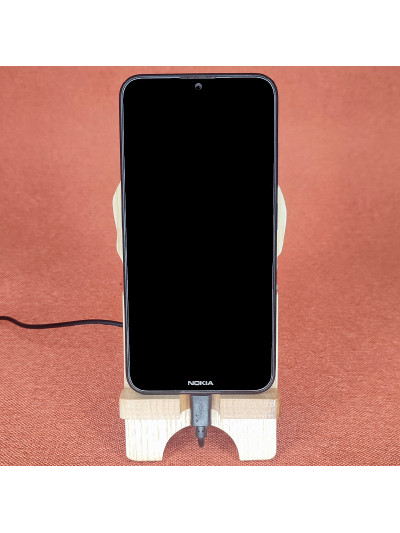 Station D'accueil en bois Pour Smartphone avec une tête de mort