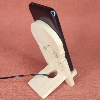 Station D'accueil Pour Smartphone avec une tête de mort découpée