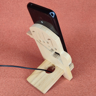 Station D'accueil Pour Smartphone avec une guitare decoupée