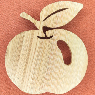 Voila un superbe dessous de plat d'une magnifique pomme à croquer