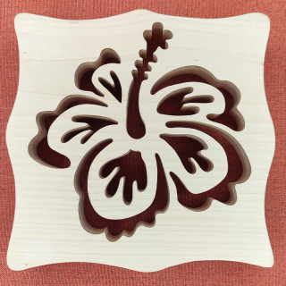 Dessous de plat en forme carré avec une fleur d’hibiscus