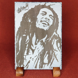 Gravure sur ardoise de la célébrité de Bob Marley avec la signature