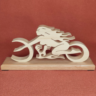 Superbe décorations en 3D de la fusion d'une femme sexy avec une moto.