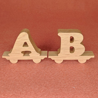 Je vous propose un train entièrement personnalisable avec prénom