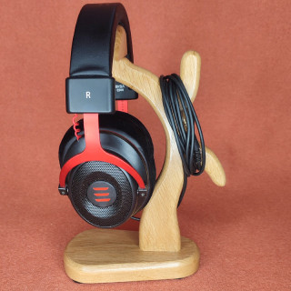 voici un magnifique support de casque audio  " vieille branche "