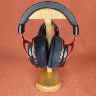 voici un magnifique support de casque audio  " vieille branche "