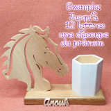 Pot à crayons en bois d'un cheval