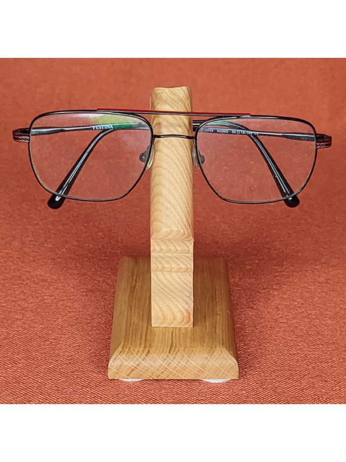voici un magnifique porte lunette "Moai" pour femme en chêne et frêne voici un magnifique porte lunette "Moai" pour femme en chêne et frêne