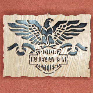 Tableau en bois noble d’une grande marque de moto ,Harley Davidson