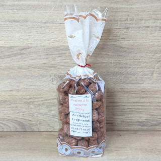 Voici des pralines à la Noisette de 250 g finement préparer pour vous