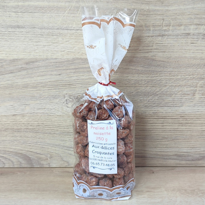 Voici des pralines à la Noisette de 250 g finement préparer pour vous