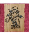 Tableau bois d'une girafe avec un chapeau et une pipe