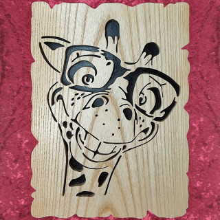 Tableau en hêtre d'une girafe humoristique avec lunette et un sourir