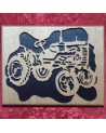 Tableau bois d'un très vieux tracteur