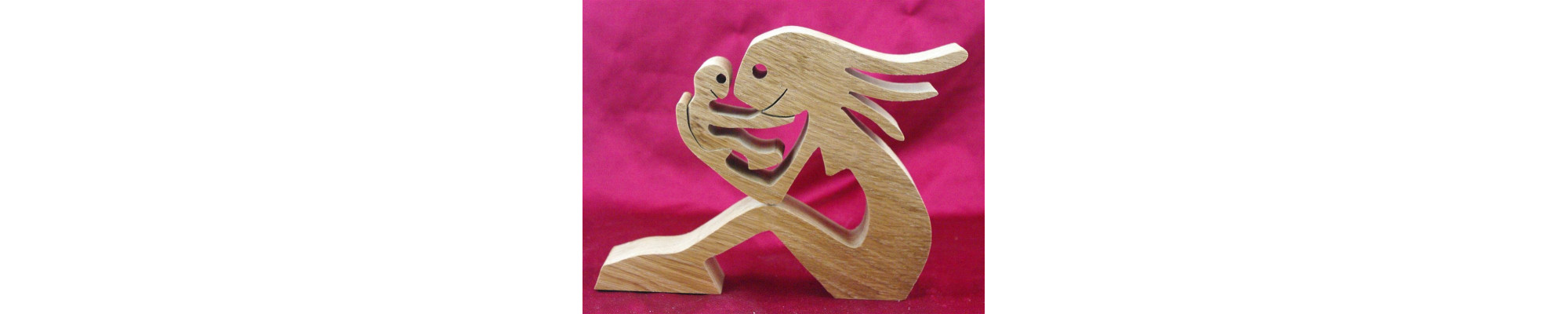 Découvrez toute la famille sympatoche du papa à la maman et aux animaux, vous pouvez constituer votre famille à votre souhait, toujours en bois noble. Achat sur love création.